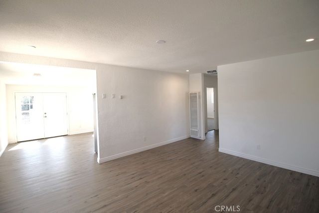 1040 Mojave Drive, Barstow, CA 92311