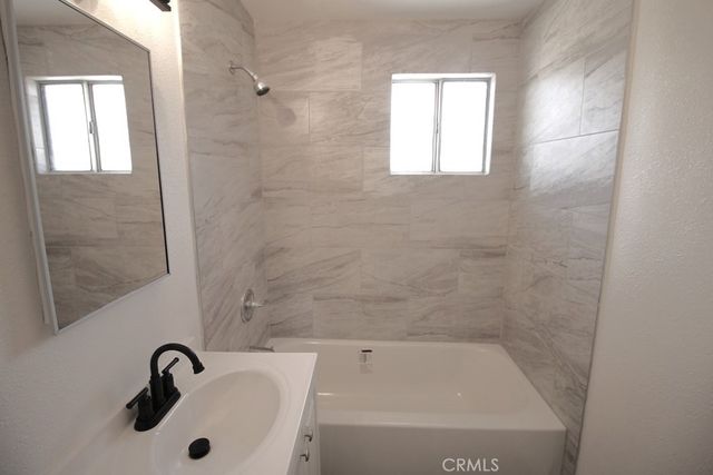 1040 Mojave Drive, Barstow, CA 92311