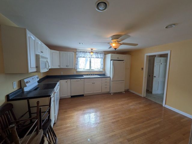 56 Sprague Street, Manchester, NH 03103