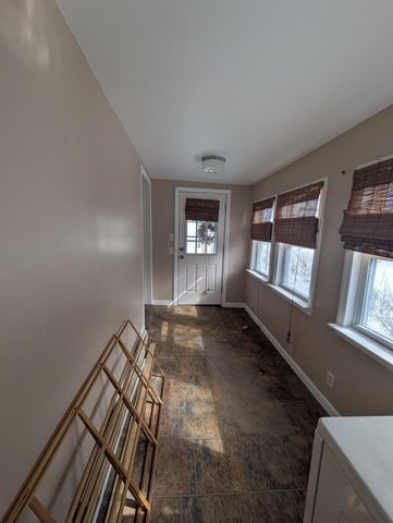 56 Sprague Street, Manchester, NH 03103