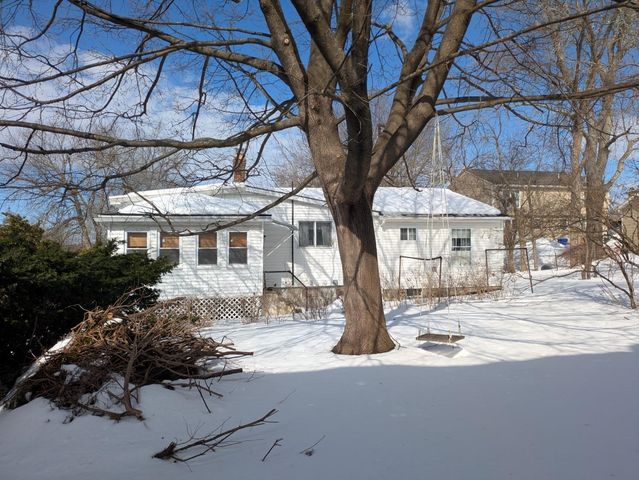 56 Sprague Street, Manchester, NH 03103