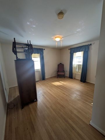 56 Sprague Street, Manchester, NH 03103