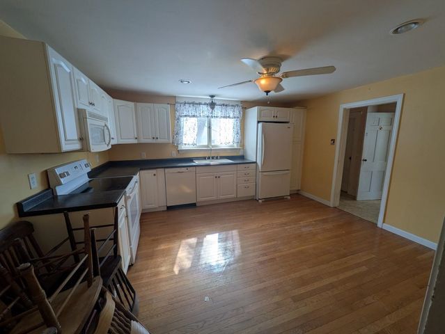 56 Sprague Street, Manchester, NH 03103