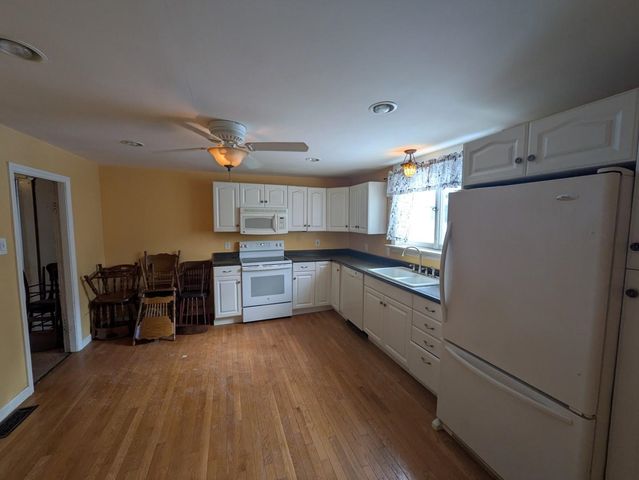 56 Sprague Street, Manchester, NH 03103