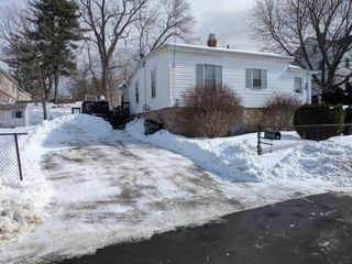 56 Sprague Street, Manchester, NH 03103