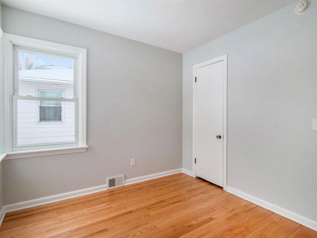 902 Sibley Street, Grand Rapids, MI 49504