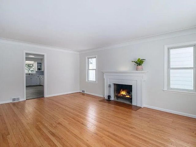 902 Sibley Street, Grand Rapids, MI 49504