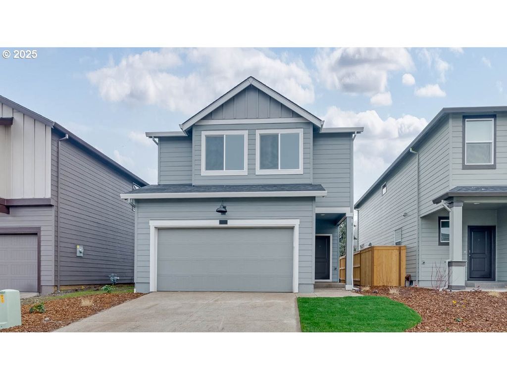 2971 T St, Springfield, OR 97477