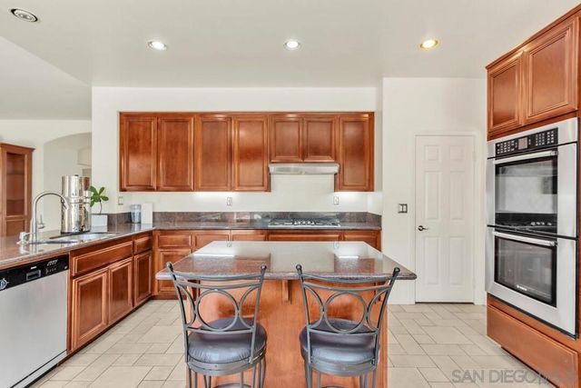 807 Calle Lagasca, Chula Vista, CA 91910