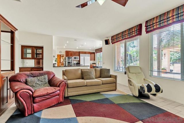 807 Calle Lagasca, Chula Vista, CA 91910