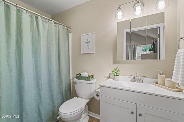 3664 Woodspring Road, Sylvania, OH 43560