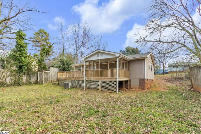 201 Knighton Drive, Wellford, SC 29385