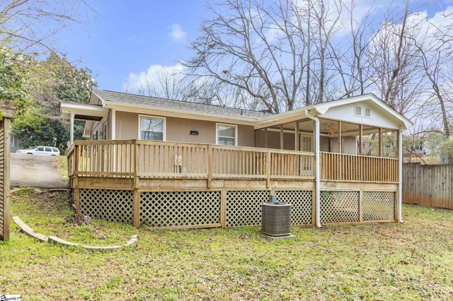 201 Knighton Drive, Wellford, SC 29385