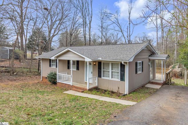 201 Knighton Drive, Wellford, SC 29385