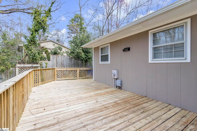 201 Knighton Drive, Wellford, SC 29385