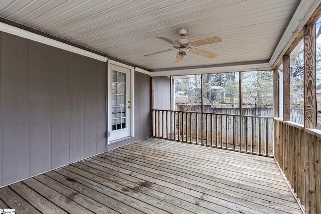 201 Knighton Drive, Wellford, SC 29385
