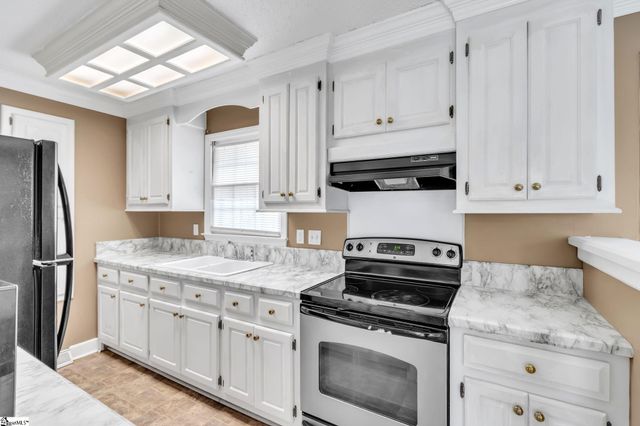 201 Knighton Drive, Wellford, SC 29385