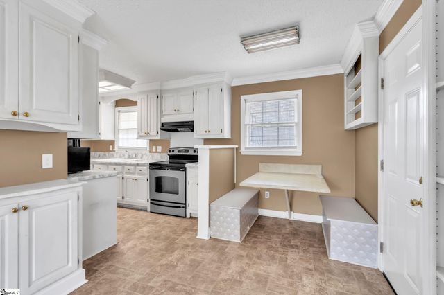 201 Knighton Drive, Wellford, SC 29385