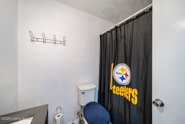 249 Indiana Trail, Radcliff, KY 40160