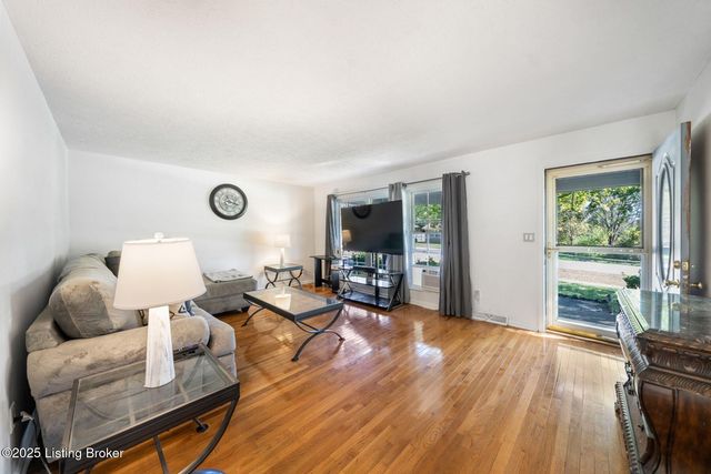 249 Indiana Trail, Radcliff, KY 40160