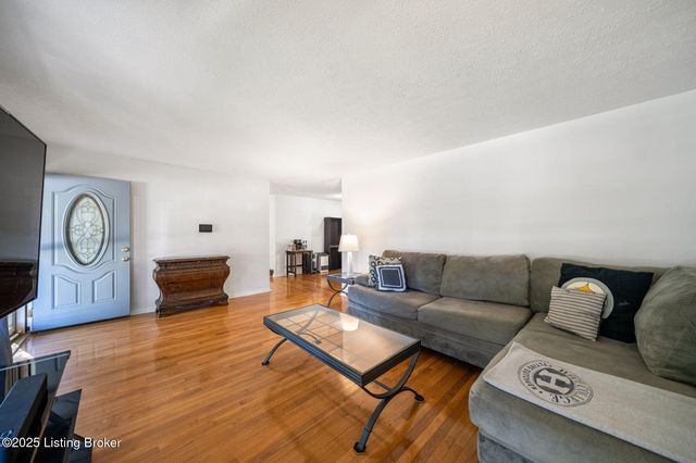 249 Indiana Trail, Radcliff, KY 40160