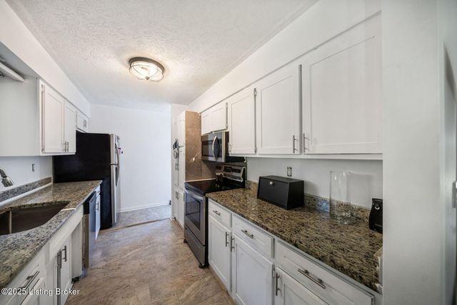 249 Indiana Trail, Radcliff, KY 40160