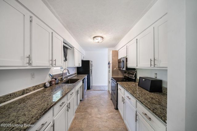 249 Indiana Trail, Radcliff, KY 40160