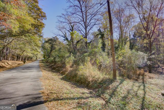 405 W Richardson Street, Oxford, GA 30054