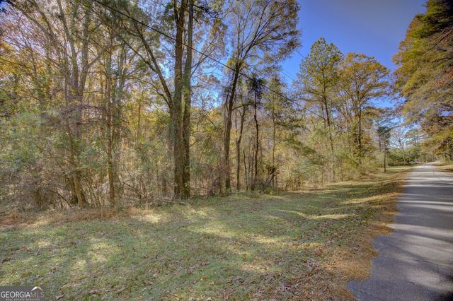 405 W Richardson Street, Oxford, GA 30054