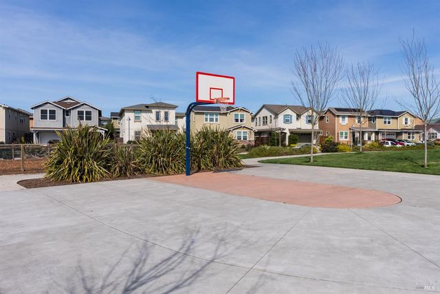 7465 Walker Way, Rohnert Park, CA 94928