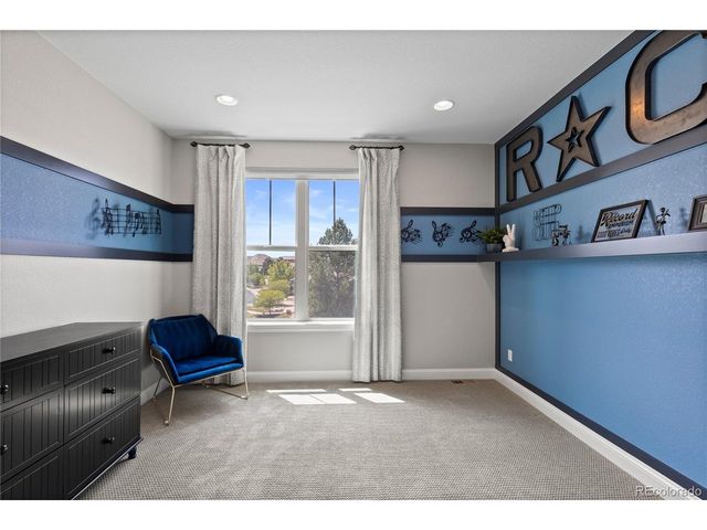 485 Meadowleaf Ln, Highlands Ranch, CO 80126