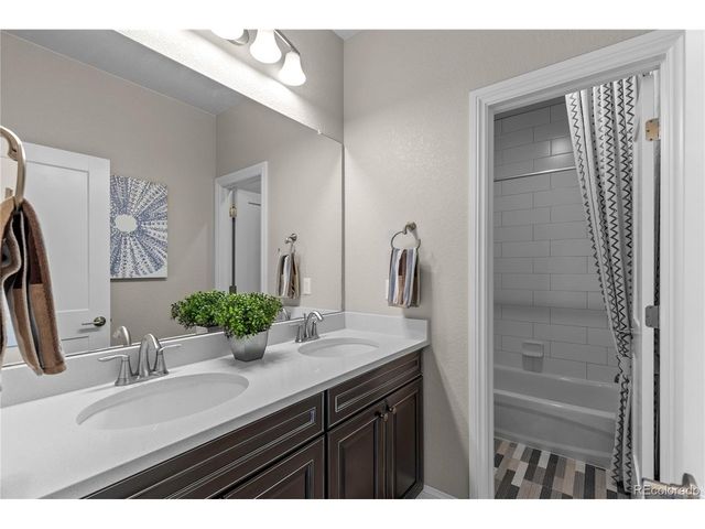 485 Meadowleaf Ln, Highlands Ranch, CO 80126