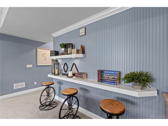 485 Meadowleaf Ln, Highlands Ranch, CO 80126