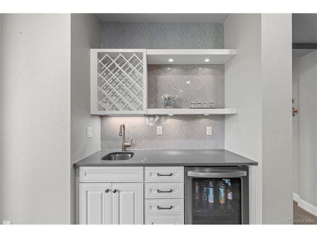 485 Meadowleaf Ln, Highlands Ranch, CO 80126