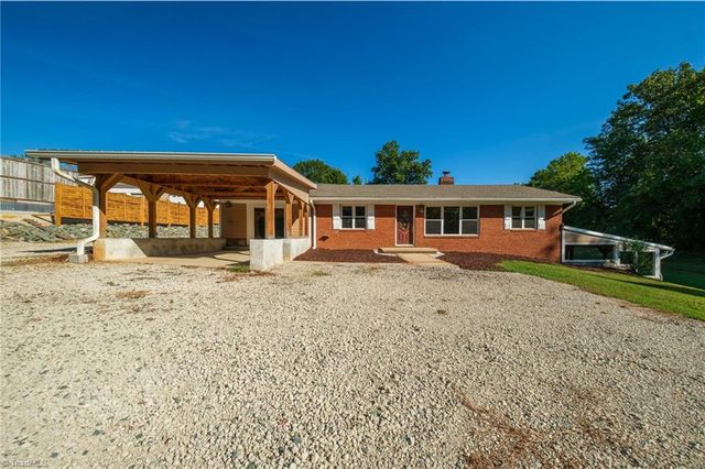 624 Gilbreath Street, Graham, NC 27253