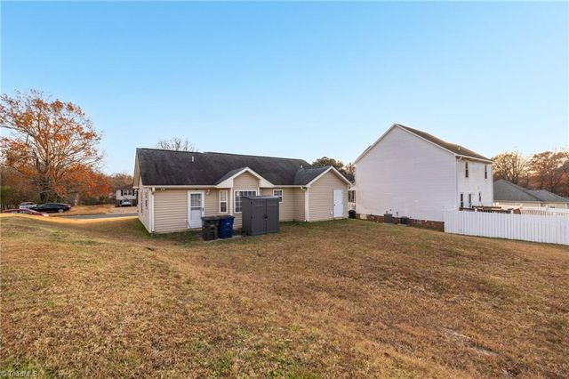 3565 Cortland Drive, Winston-salem, NC 27105