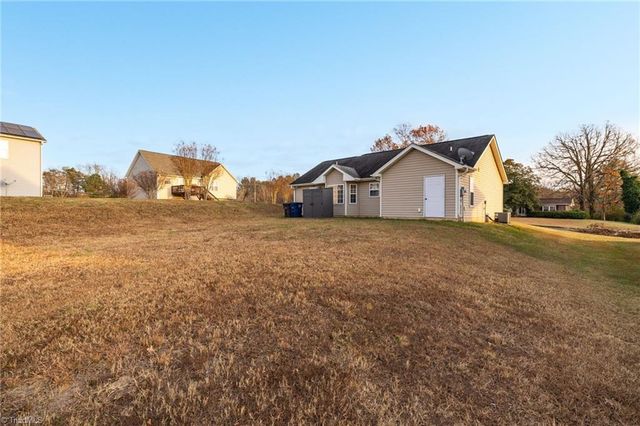 3565 Cortland Drive, Winston-salem, NC 27105