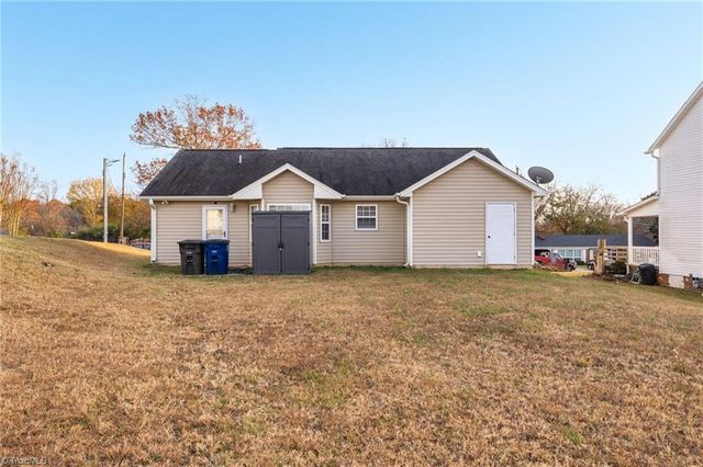 3565 Cortland Drive, Winston-salem, NC 27105