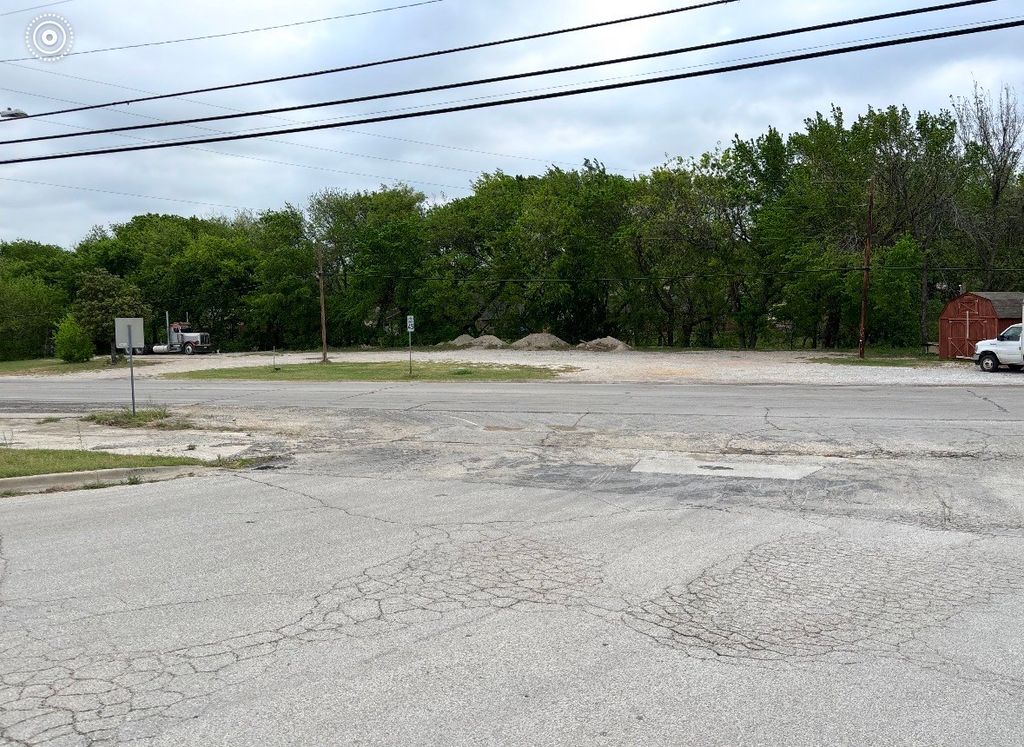 600 N Business 287, Decatur, TX 76234