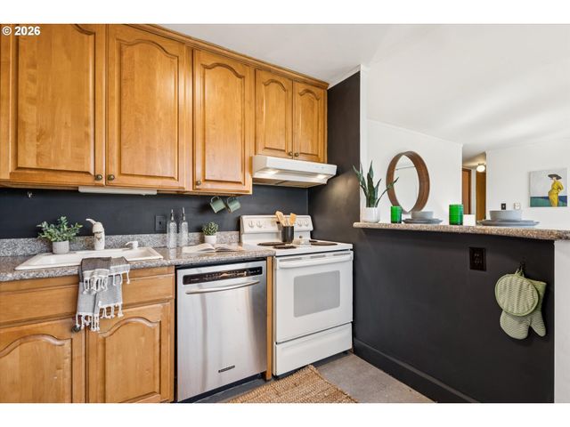 1220 Ne 17TH Ave 3D, Portland, OR 97232