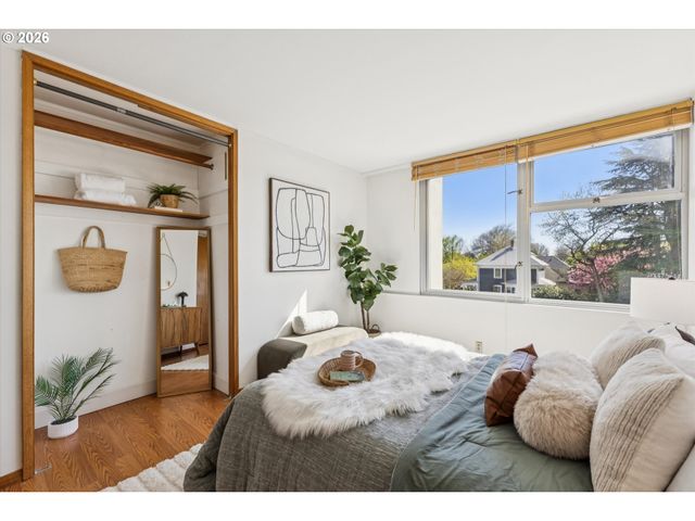 1220 Ne 17TH Ave 3D, Portland, OR 97232