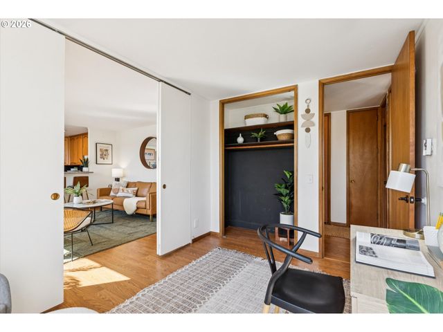 1220 Ne 17TH Ave 3D, Portland, OR 97232