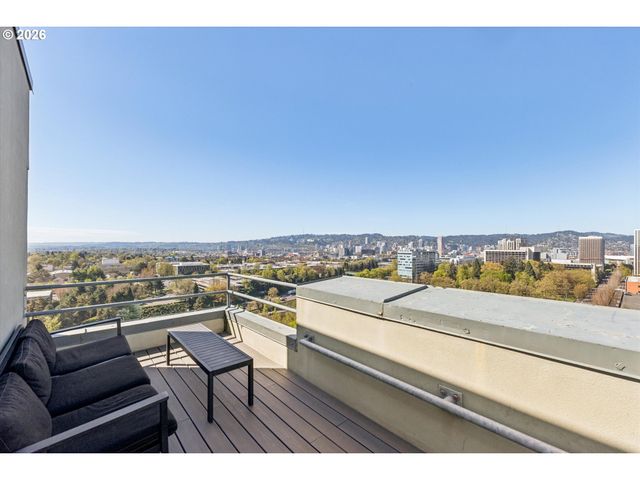 1220 Ne 17TH Ave 3D, Portland, OR 97232