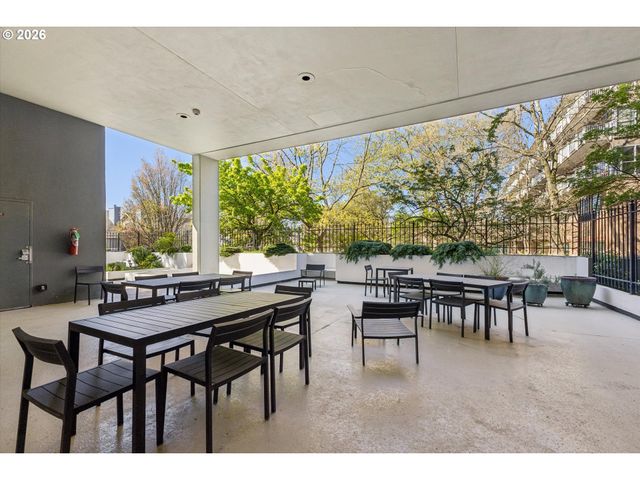 1220 Ne 17TH Ave 3D, Portland, OR 97232