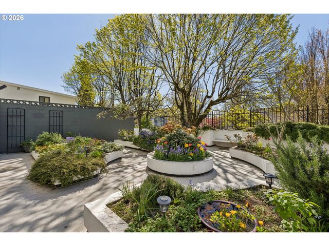 1220 Ne 17TH Ave 3D, Portland, OR 97232