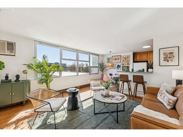 1220 Ne 17TH Ave 3D, Portland, OR 97232