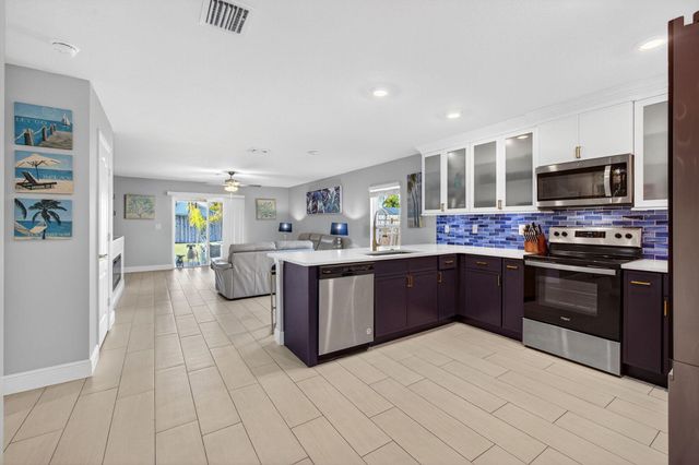 452 SE Asbury Lane, Port St Lucie, FL 34983