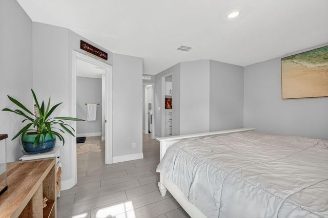 452 SE Asbury Lane, Port St Lucie, FL 34983