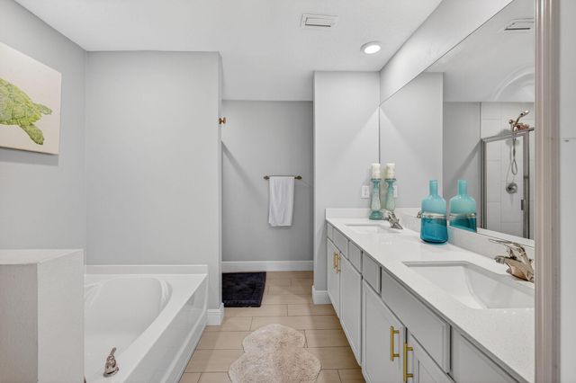 452 SE Asbury Lane, Port St Lucie, FL 34983