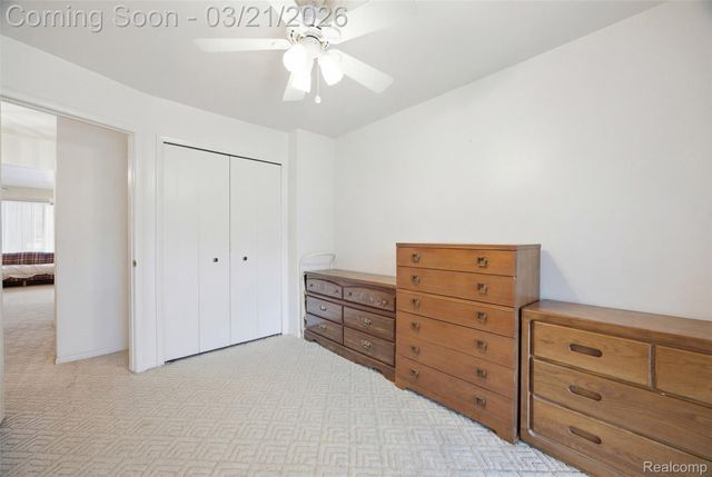 25204 Franklin Terrace 6, South Lyon, MI 48178